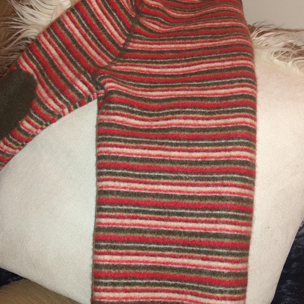 Sweater - Picture 4 of 6